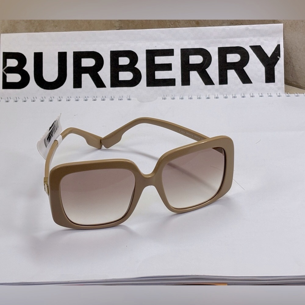 New Burberry BE4363 3990/13. Beige Penelope Square Sunglasses